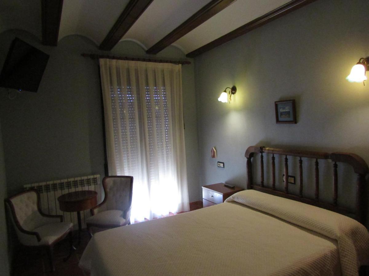 Hostal Paquita Allepuz Exterior foto